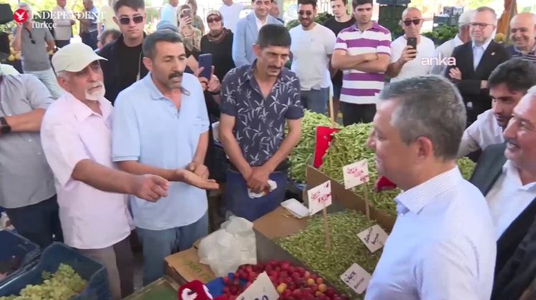 CHP lideri Özel, pazara indi: Esnaf ve vatandaşlarla konuştu