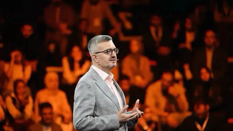 Chatgpt Ve Beyin Çipi Tehlikesi Açıklandı: Zihinleri Kontrol Edilen Yarı Makinelere Dönüşüyoruz!
