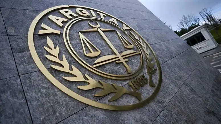 Yargıtay, bir siyasetçiye "pislik" demeyi hakaret saymadı