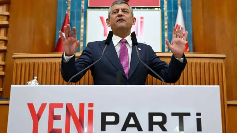 Özgür Özel'den çerçeve yasa teklifine usul ve üslup eleştirisi