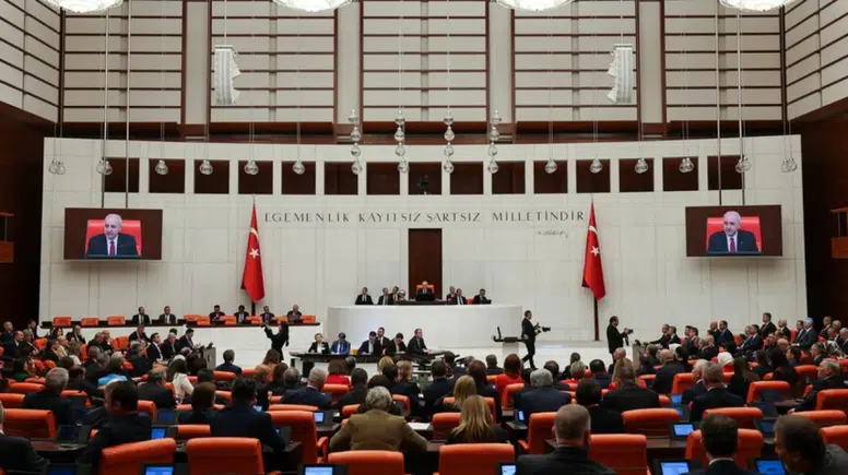 Siyasette 'Terörsüz Türkiye' Uzlaşması: Kanun Teklifine 5 Partiden İmza, YRP'den Referandum Çağrısı