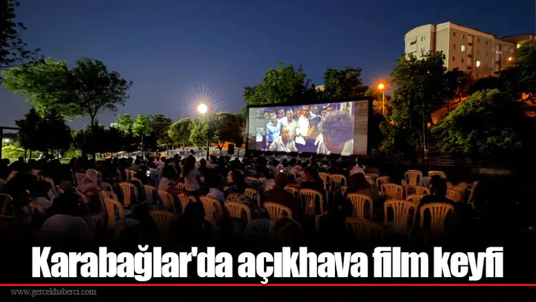 Karabağlar'da açıkhava film keyfi