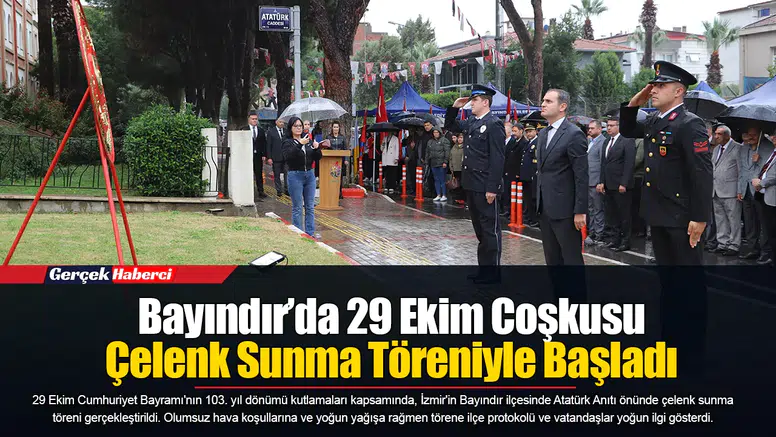 Bayındır’da 29 Ekim Coşkusu Çelenk Sunma Töreniyle Başladı