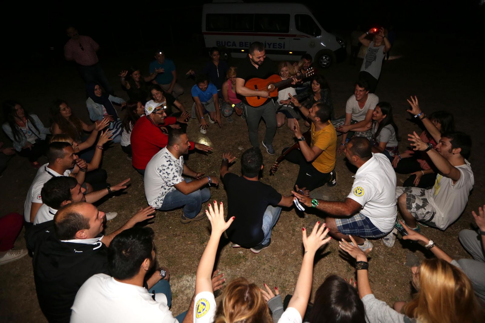TEKNOLOJİDEN UZAK ANI YAŞADILAR