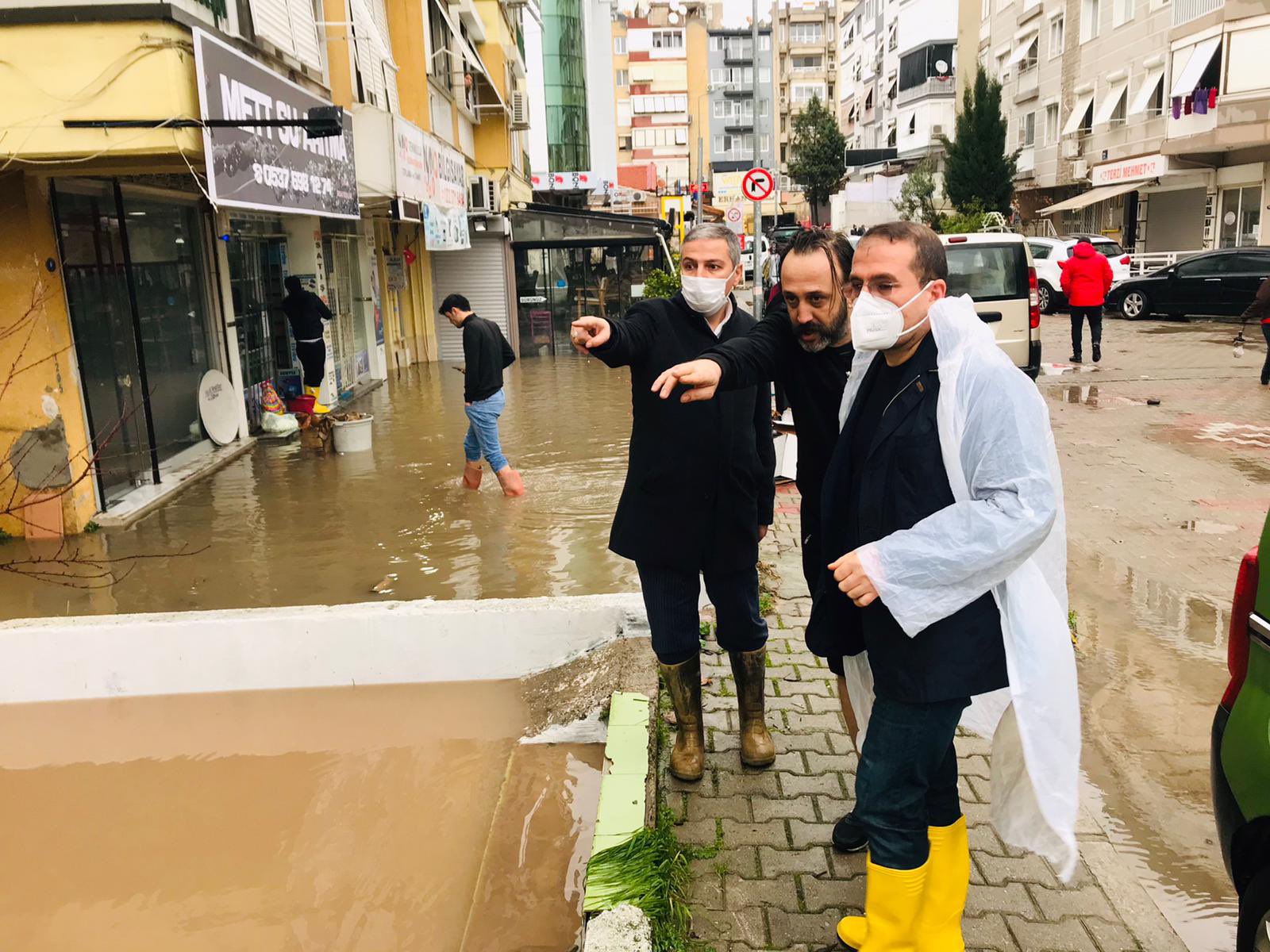 Ak Parti’den sel mağdurlarına ziyaret