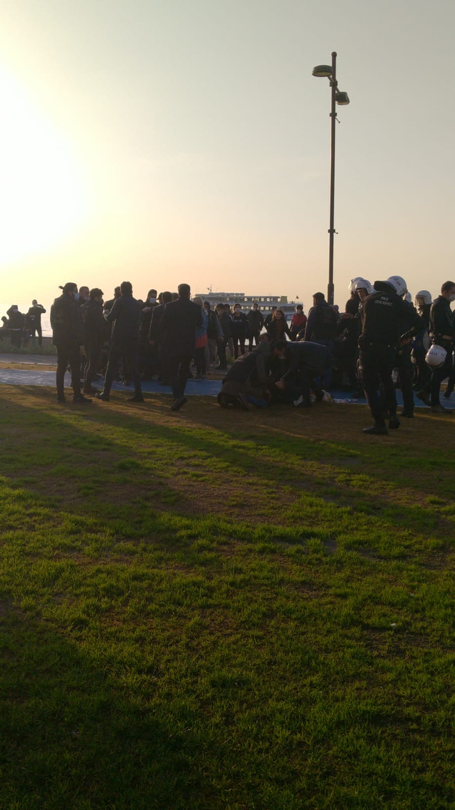 İzmir'de Boğaziçililere destek eylemine polis müdahalesi: Gözaltılar var