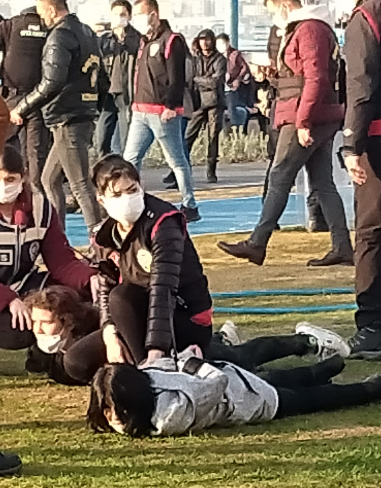 İzmir'de Boğaziçililere destek eylemine polis müdahalesi: Gözaltılar var