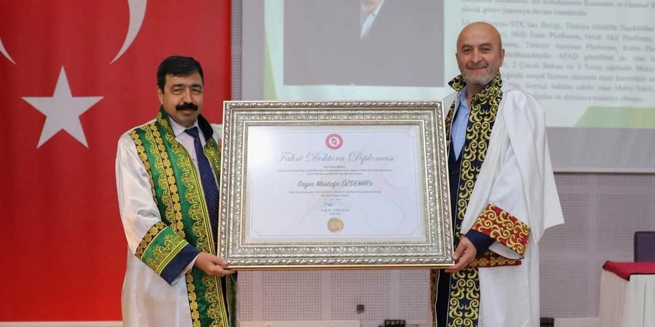 Gençleri Evlendirme Heyeti Başkanı’na verilen Fahri Doktora Meclis gündeminde!