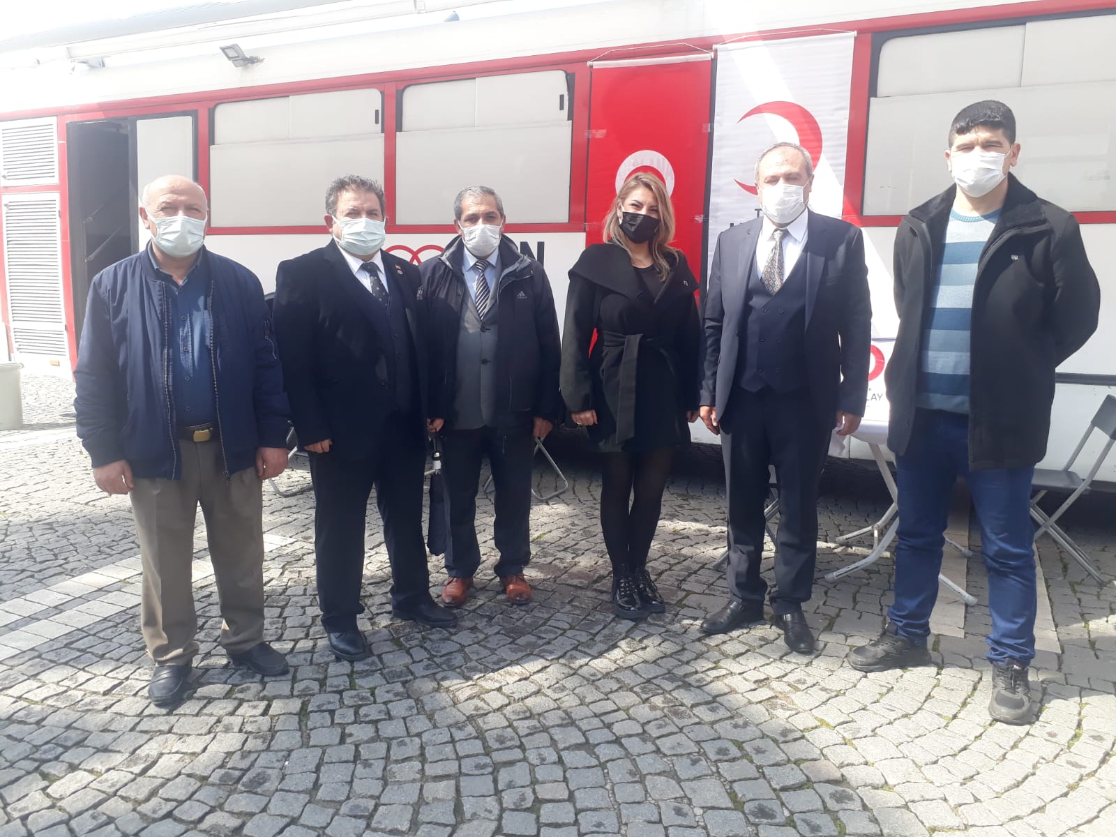 İZMİR'DE STK'LAR KAN BAĞIŞI İÇİN TEK YÜREK OLDU