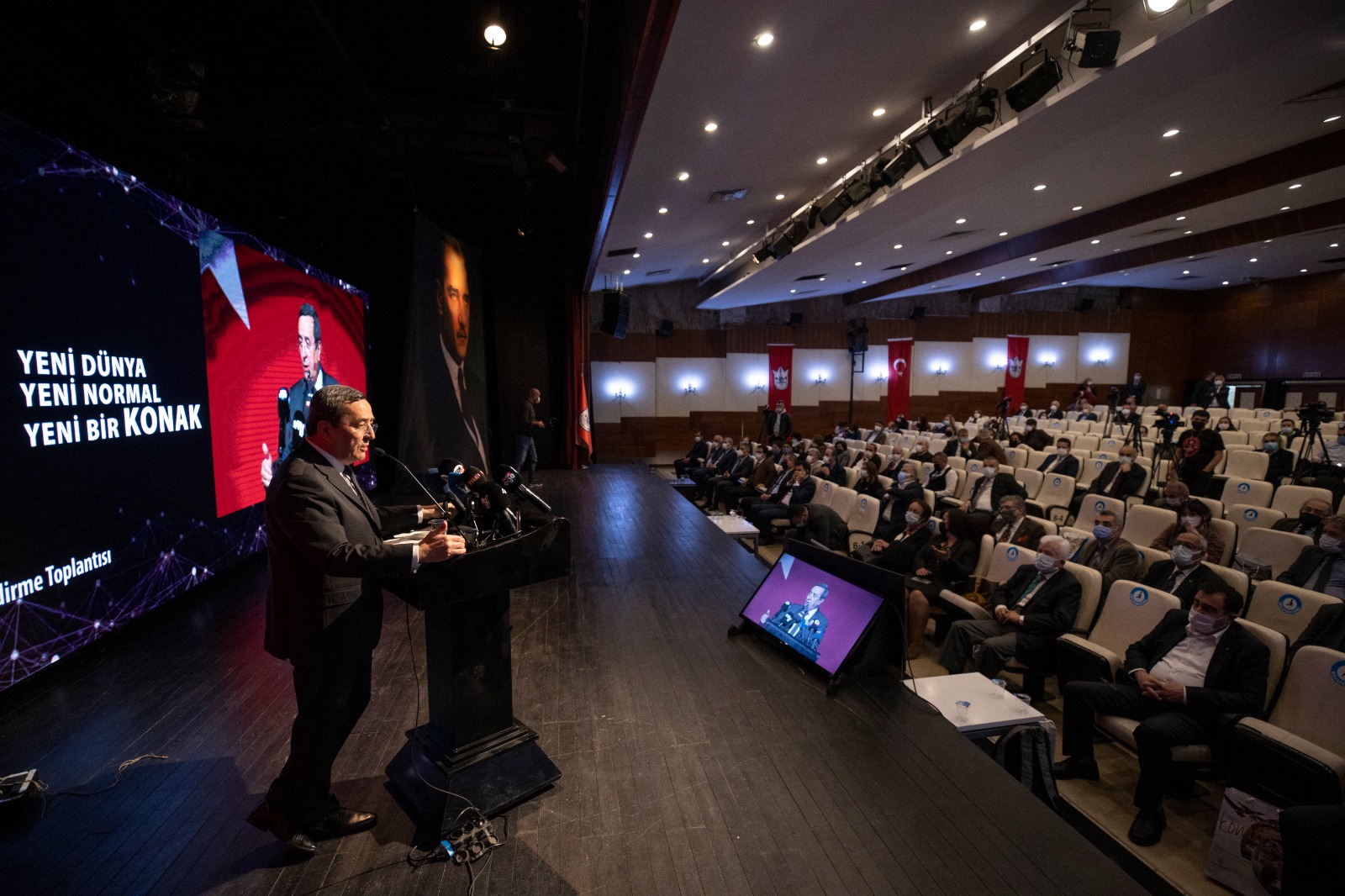 Başkan Abdül Batur, Konak'taki İki Yılını Değerlendirdi: Motivasyonumuz tam, heyecanımız yerinde