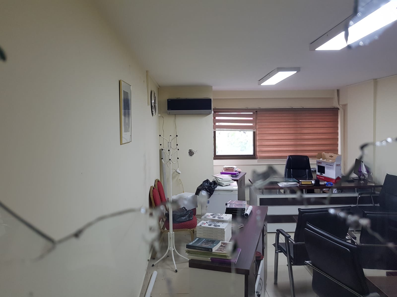 Saldırı sonrası HDP il binası