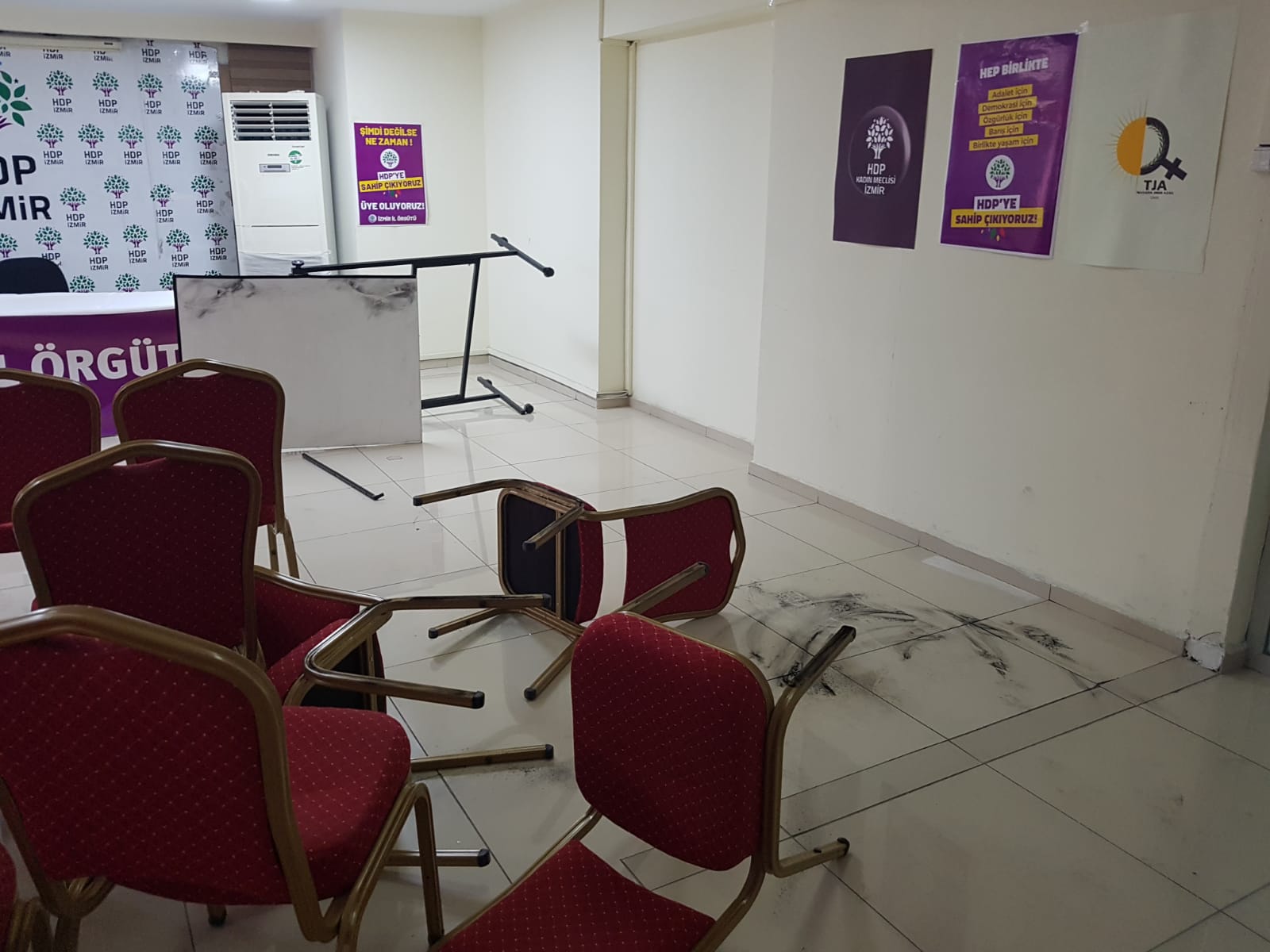 Saldırı sonrası HDP il binası
