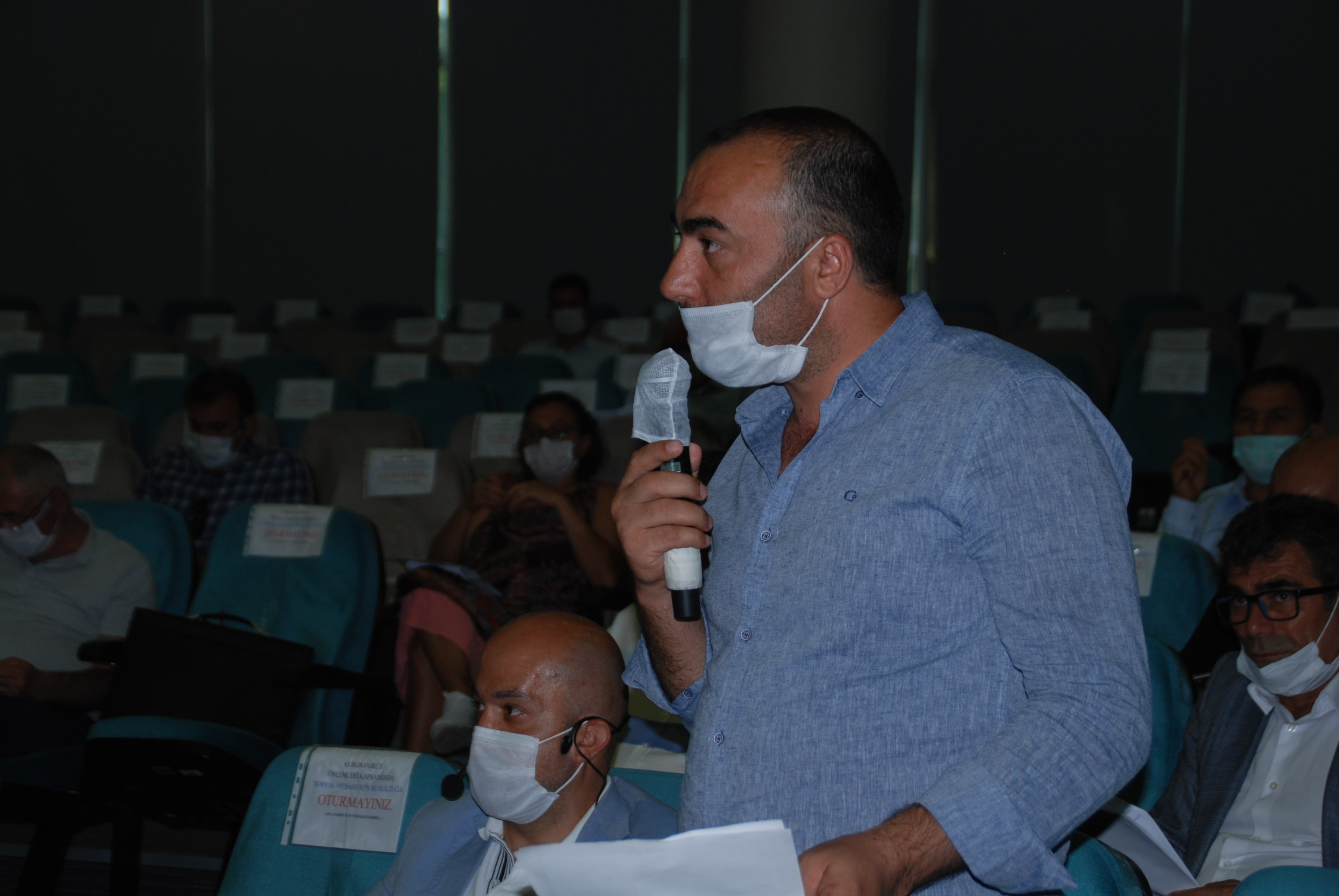 Bornova meclisinde rapora “ekleme” yapıldı tartışması