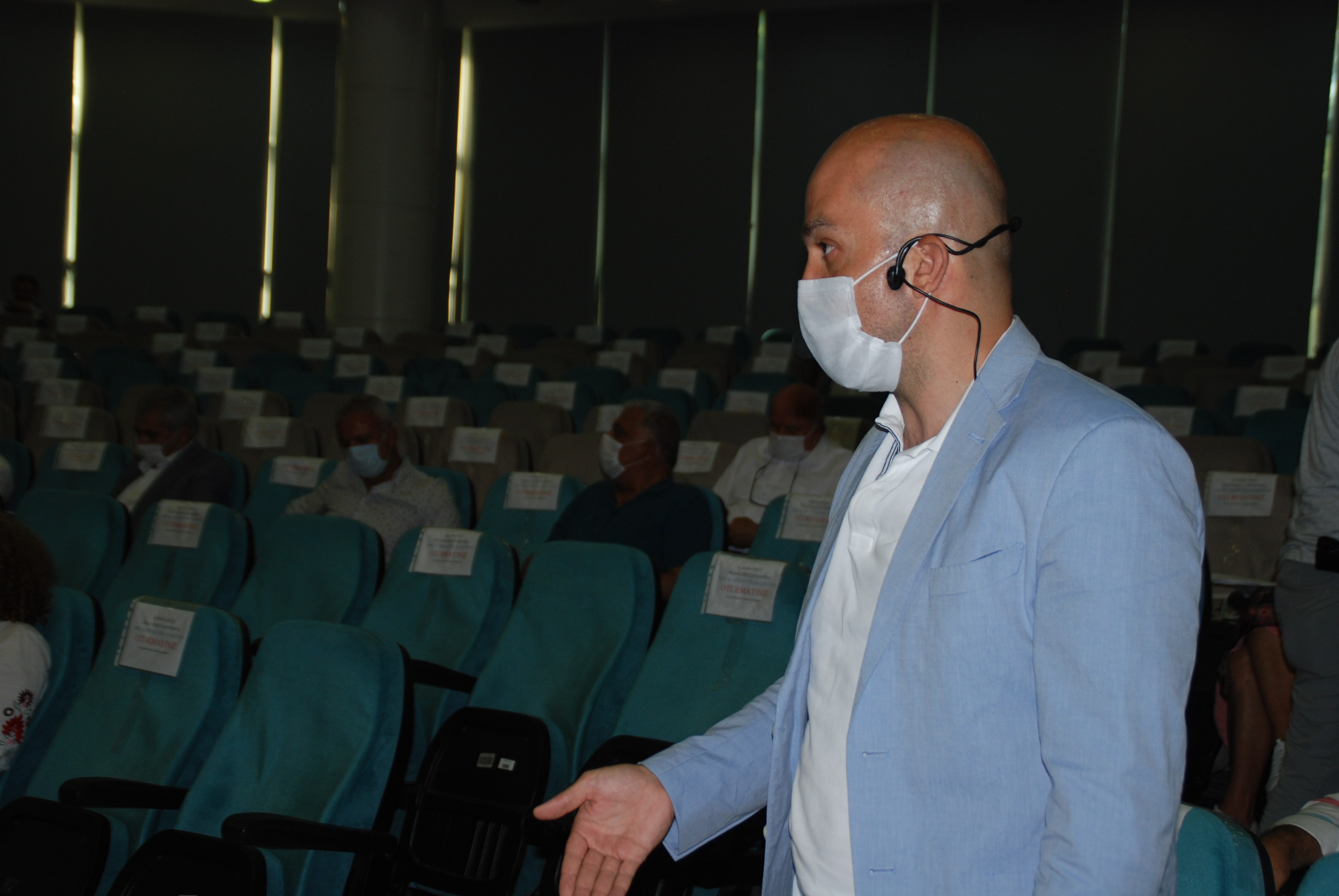 Bornova meclisinde rapora “ekleme” yapıldı tartışması
