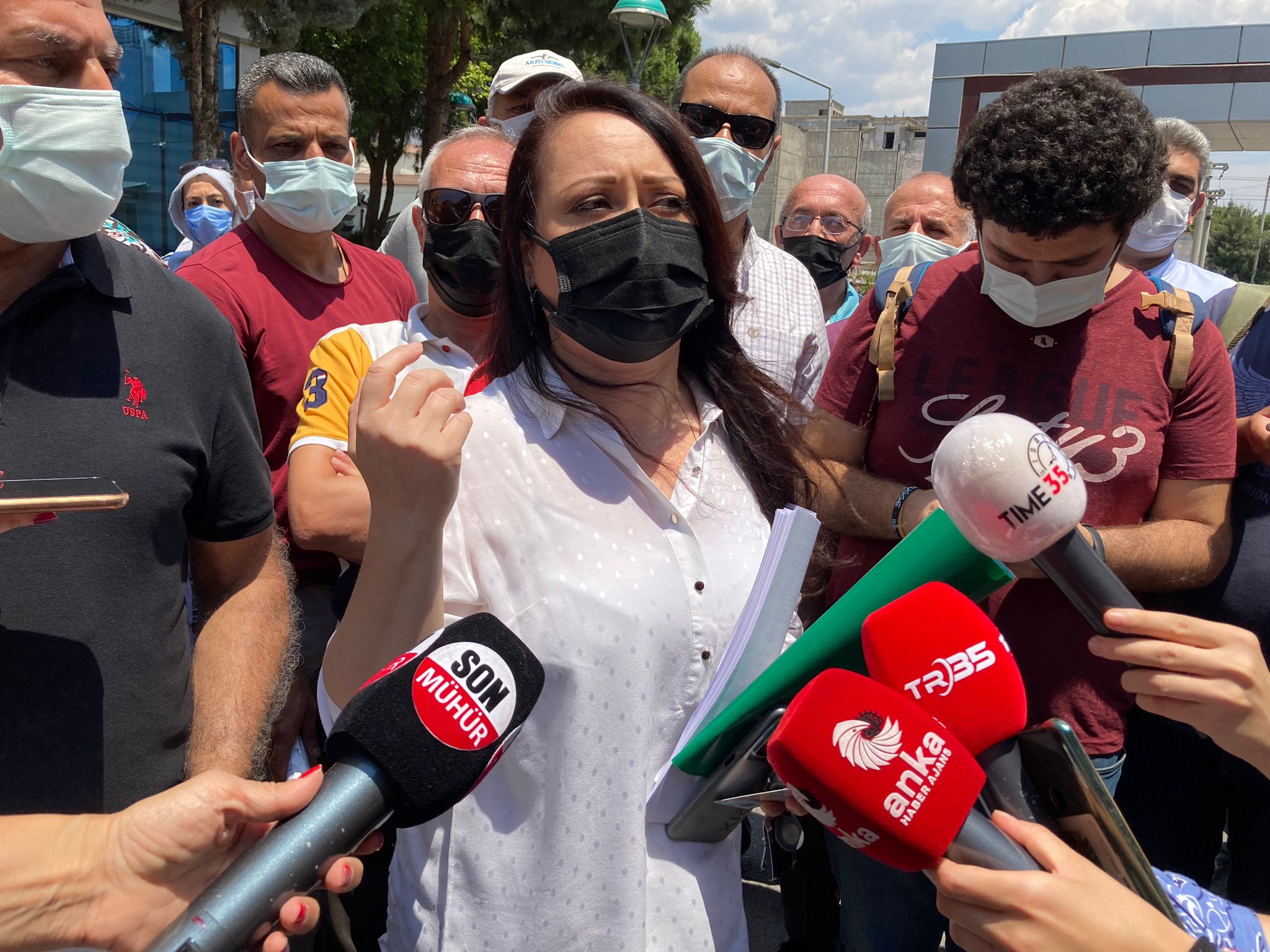 İzmirli depremzedeler, "Mülkiyet hakkımız ihlal ediliyor"