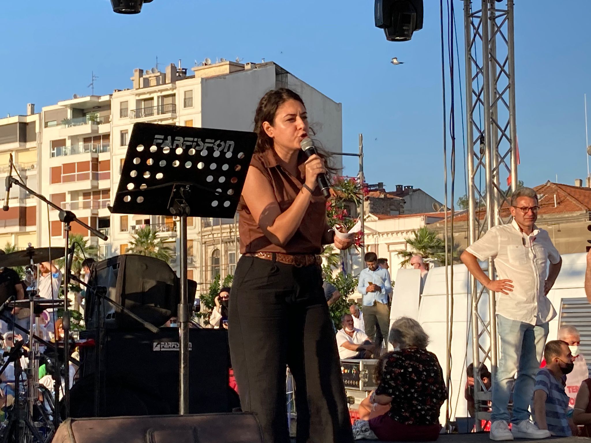 "Demokrasi için nefes" mitingine yoğun ilgi: Binlerce kişi katıldı