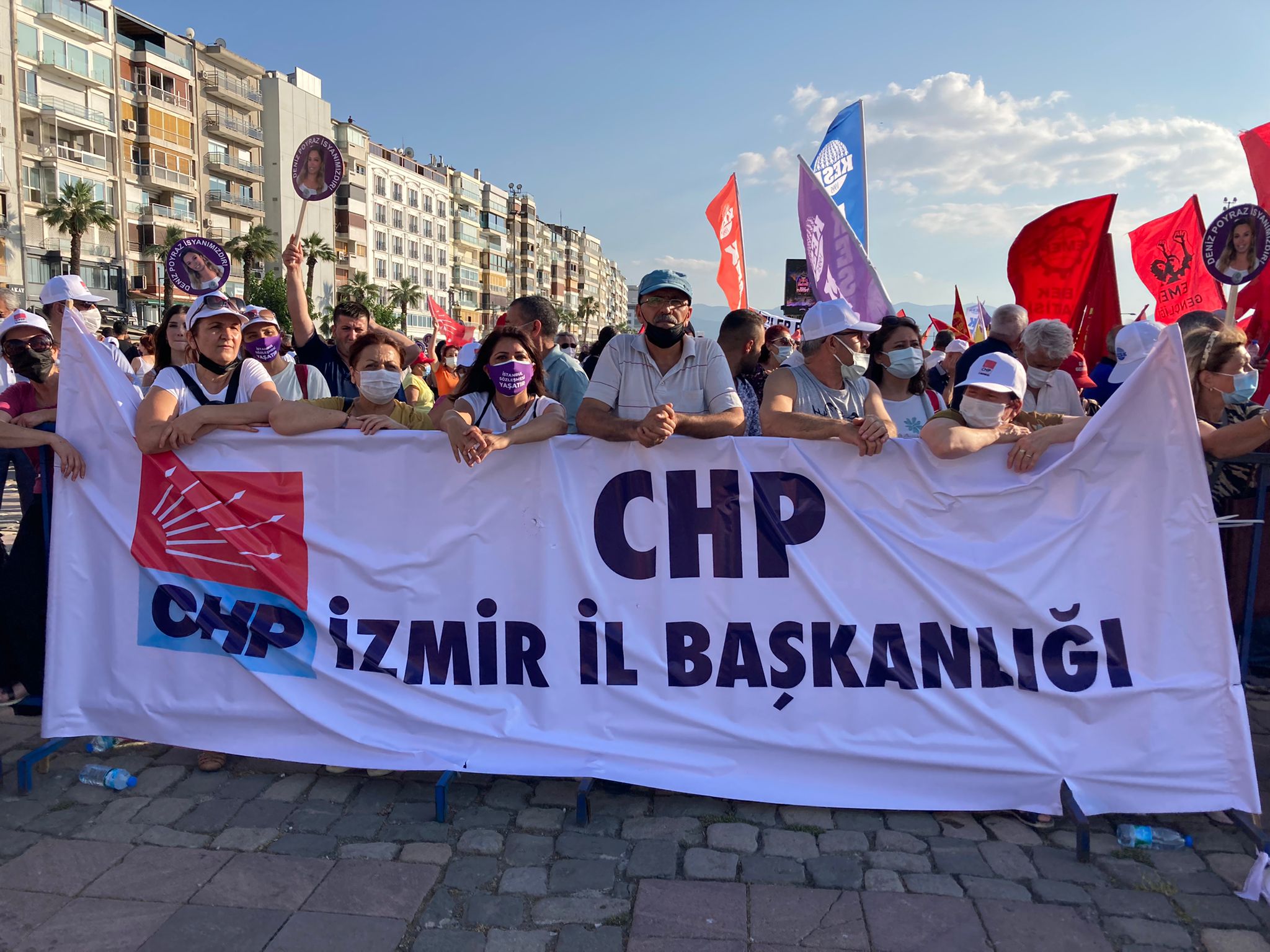 "Demokrasi için nefes" mitingine yoğun ilgi: Binlerce kişi katıldı