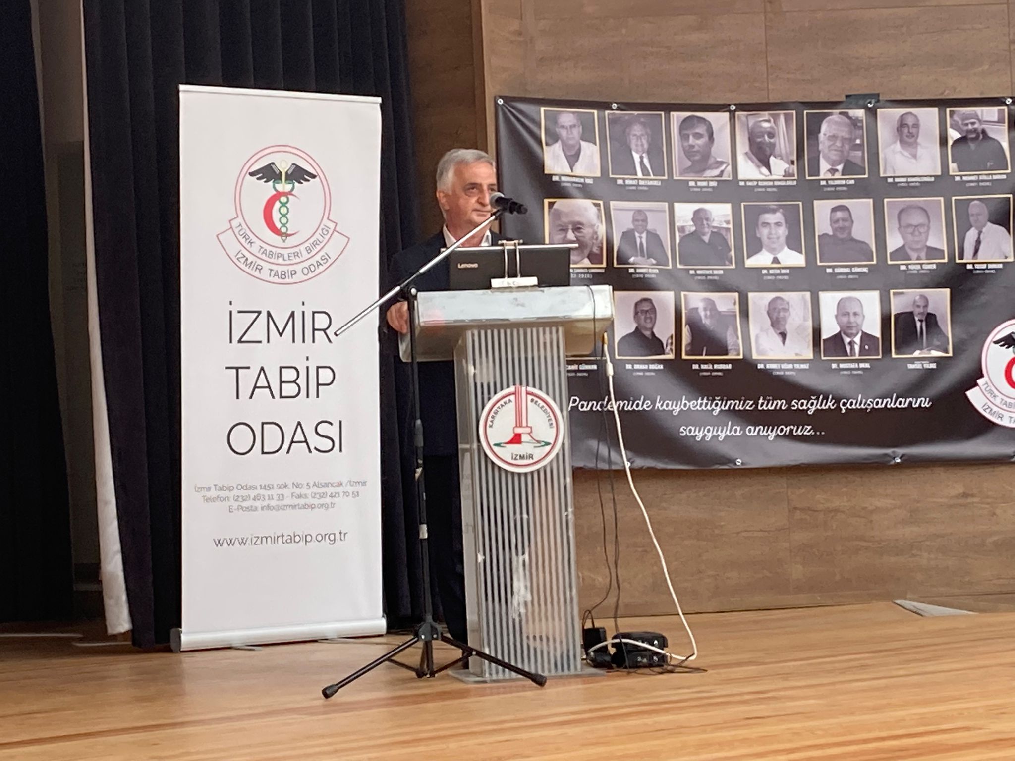 Başkan Tugay, "Siyasetin hekimlerin müdahalesine ihtiyacı var"
