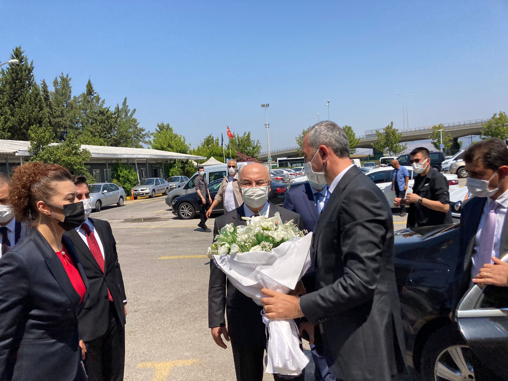 Adalet Bakanı Albulhamit Gül, İzmir Valiliğini ziyaret etti