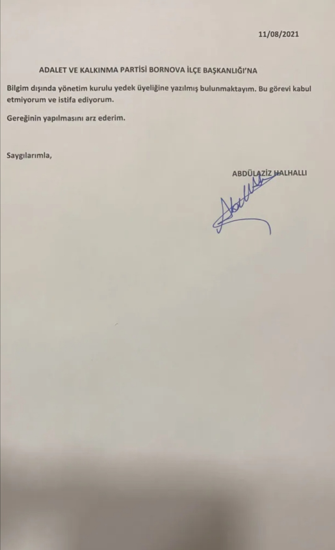 AK Parti Bornova yönetiminden ilk fire