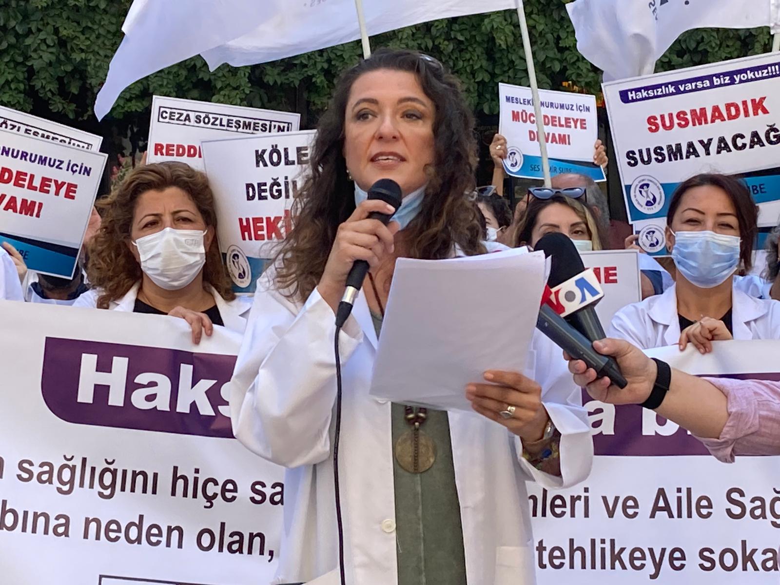Sağlıkçılar sözleşmeye karşı tepkisini yineledi: “Ödeme değil ceza yönetmeliği”