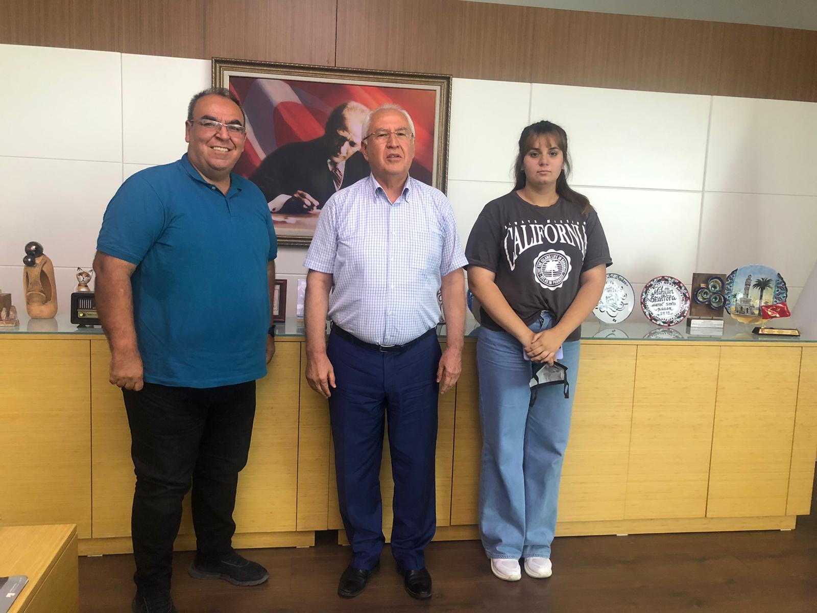 Vatandaş hizmeti görüyor, belediyeye de sahip çıkıyor
