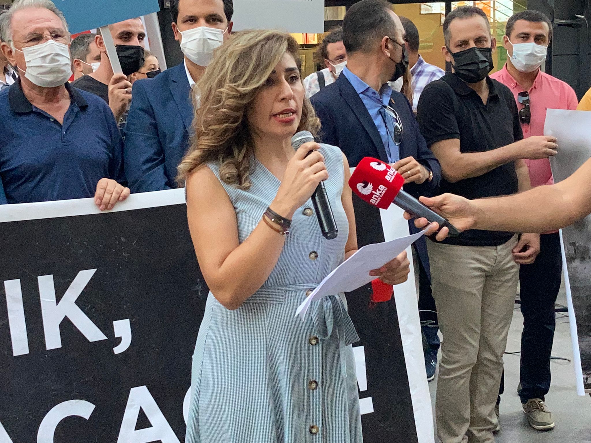 İzmir 17 Ağustos Depremi’ni unutmadı: “İmar affı cinayettir”