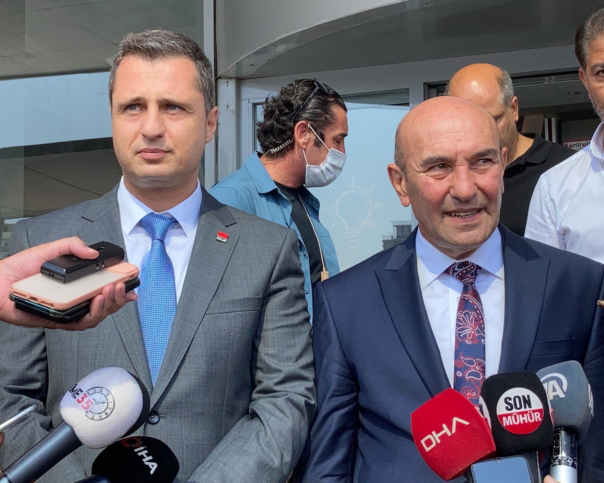 Soyer’in ziyaret ettiği Sürekli’den onaylanmayan kredi iddialarına yanıt: “Bekleyen bir dosya yok, süreç var”