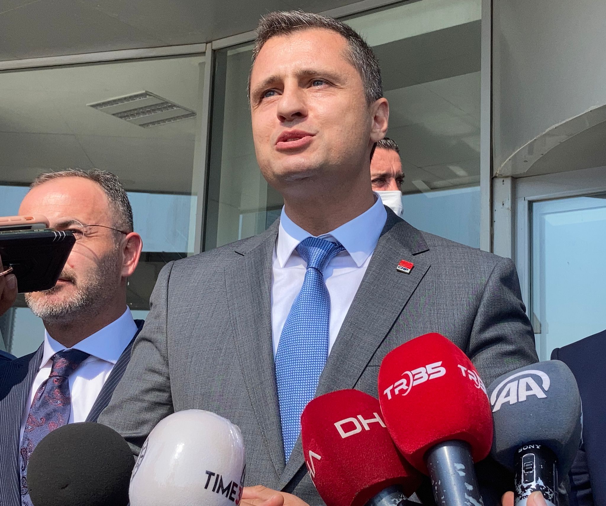 Soyer’in ziyaret ettiği Sürekli’den onaylanmayan kredi iddialarına yanıt: “Bekleyen bir dosya yok, süreç var”