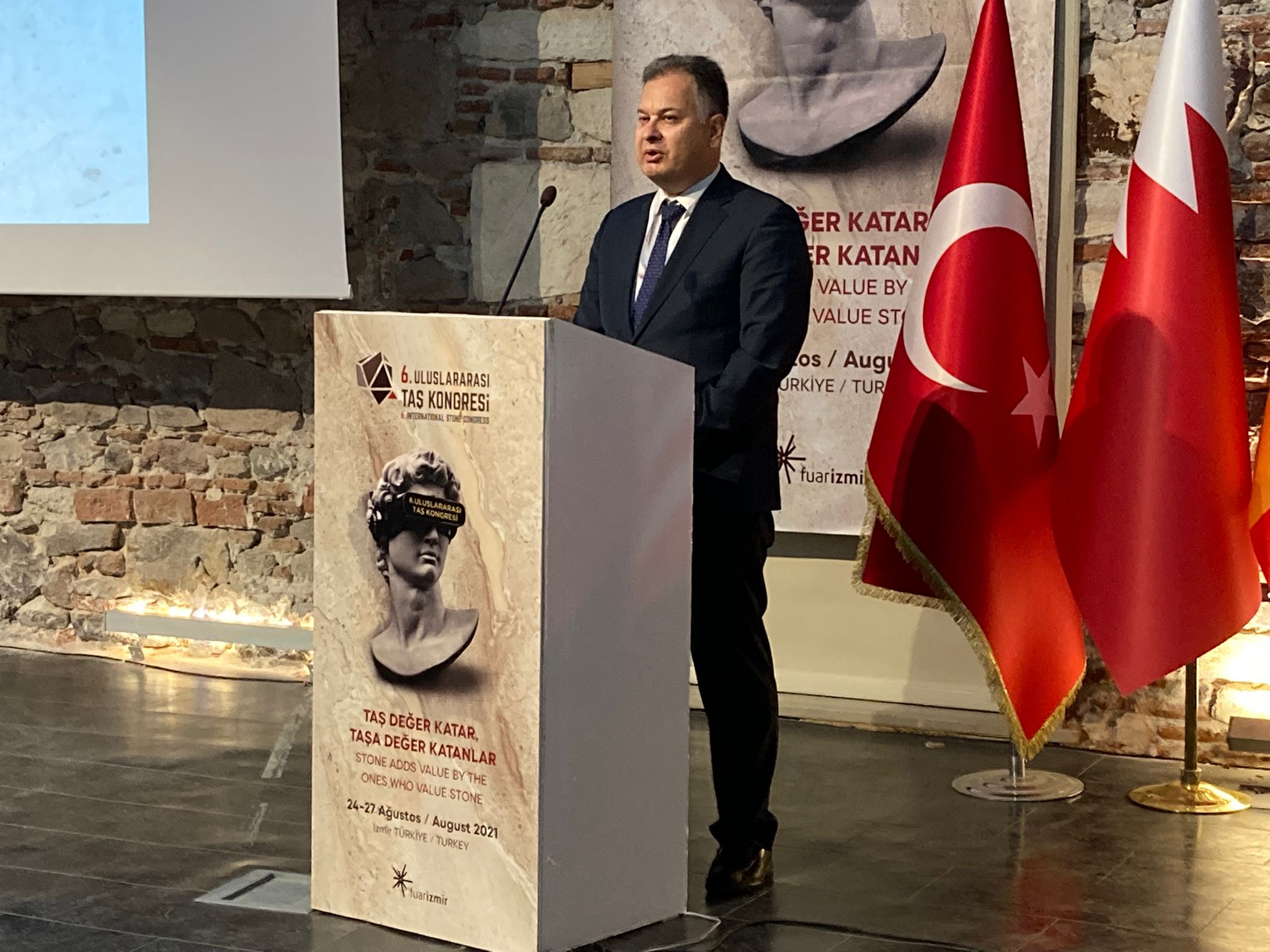 Alıcı “Bu fuar sadece ticaretin yapıldığı yer değil bir buluşma noktası”