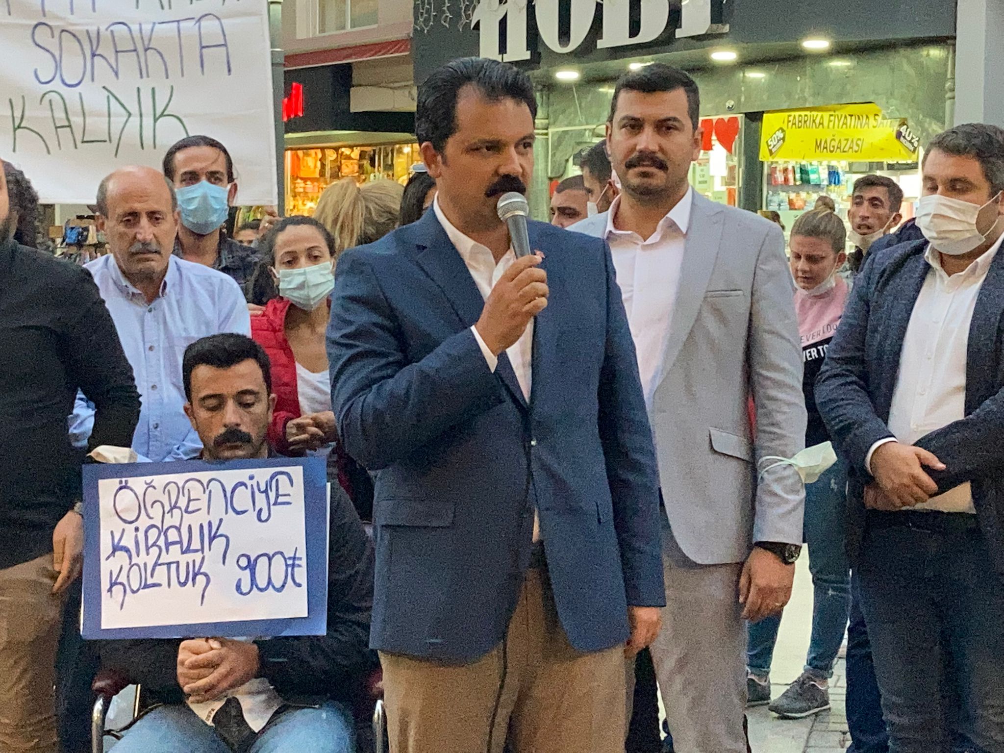 CHP’li Uslu, hükümete seslendi: “Siz sınıfta, öğrenciler sokakta kaldı!”