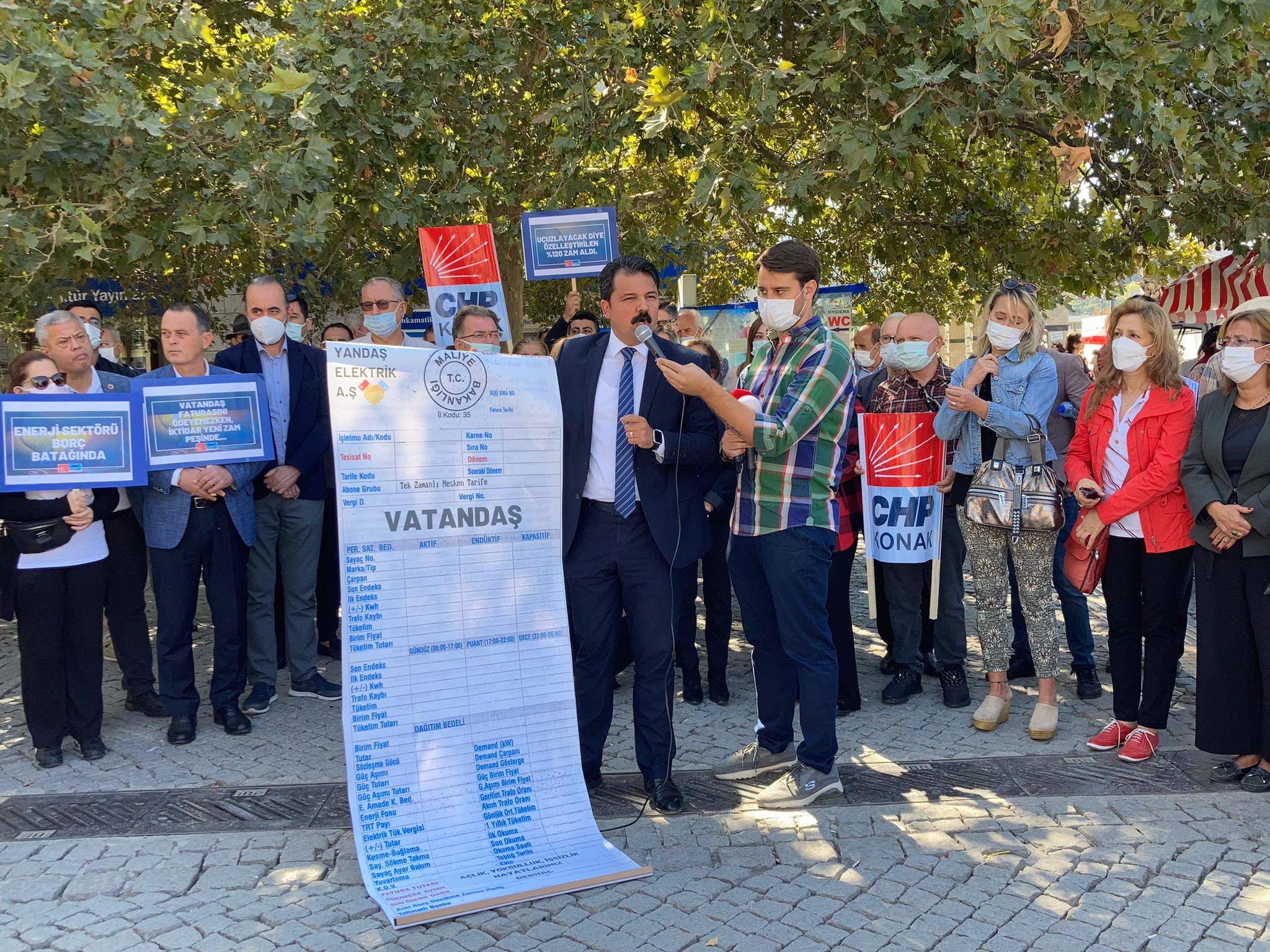 Başkan Gruşçu, “Yandaşın cebini doldurdunuz, vatandaşınkini yaktınız!”