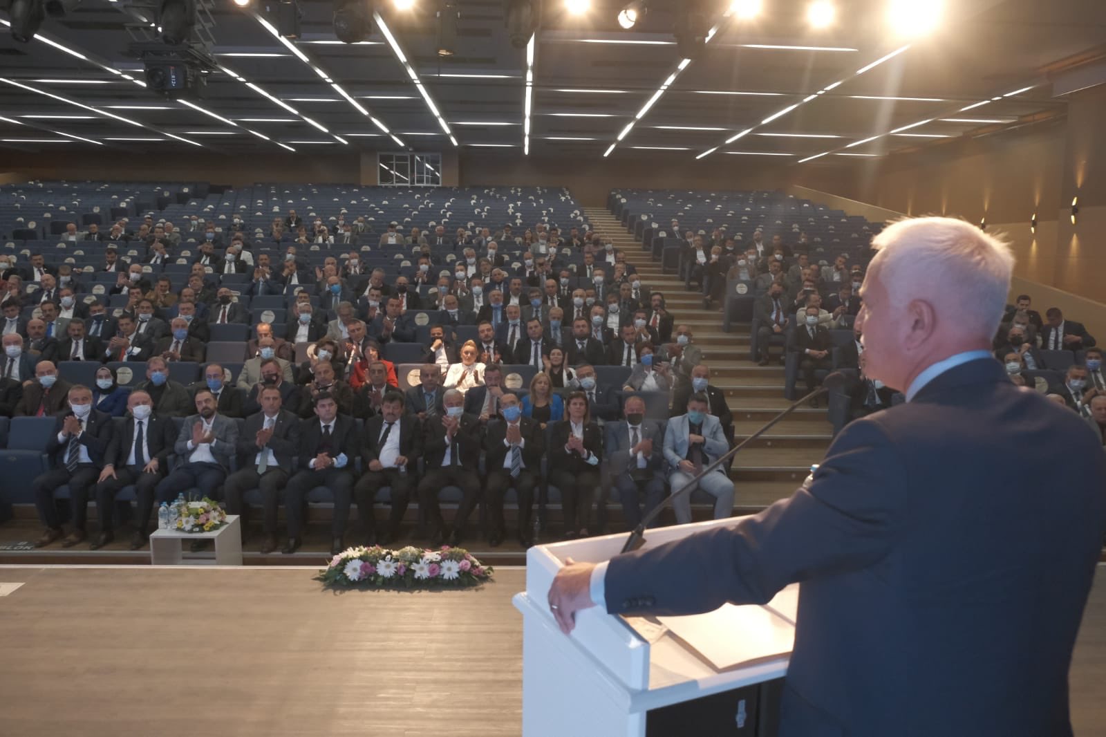 İYİ Partili Akalın, İzmir'den önemli mesajlar verdi: "Cumhurbaşkanı ne derse desin bu sistem değişecek!"