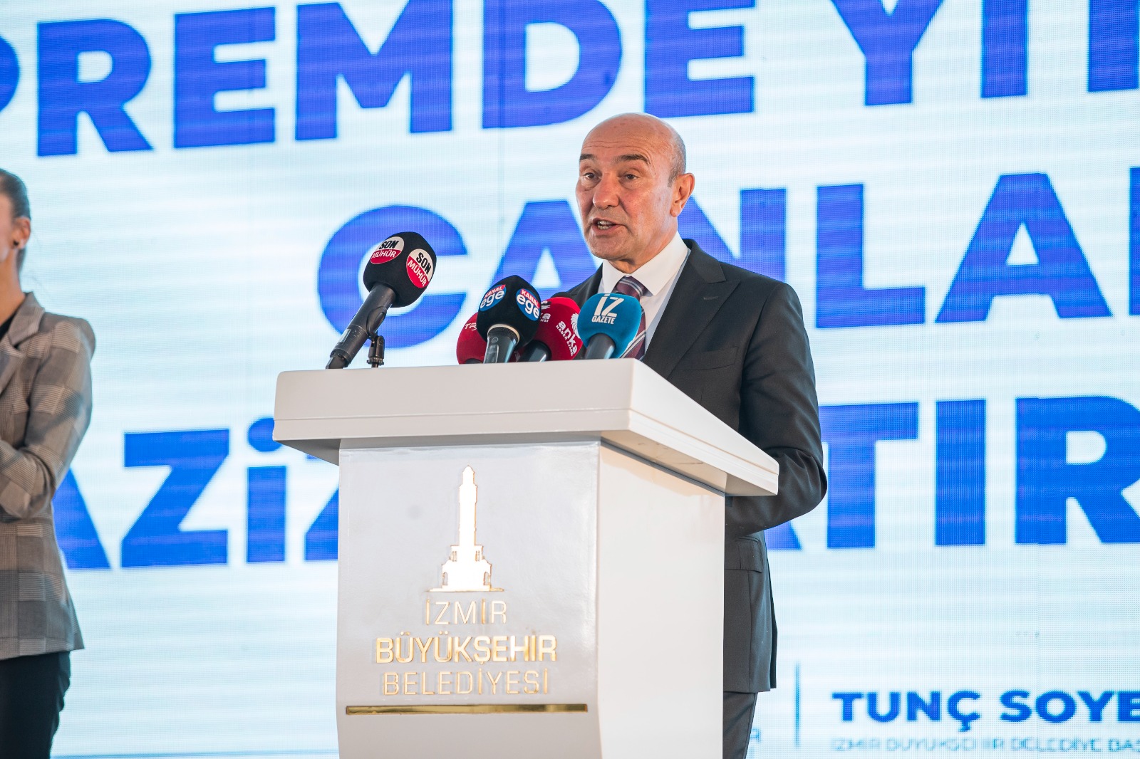 İzmir Büyükşehir Belediye Başkanı Tunç Soyer:  Afete hazır İzmir için adımlar atıyoruz