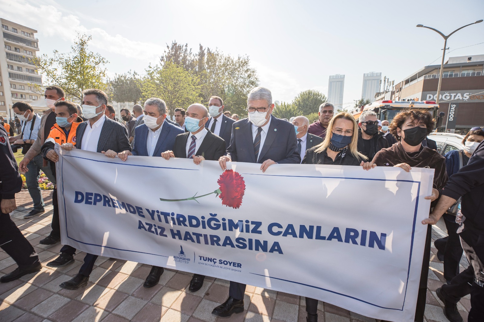 İzmir Büyükşehir Belediye Başkanı Tunç Soyer:  Afete hazır İzmir için adımlar atıyoruz