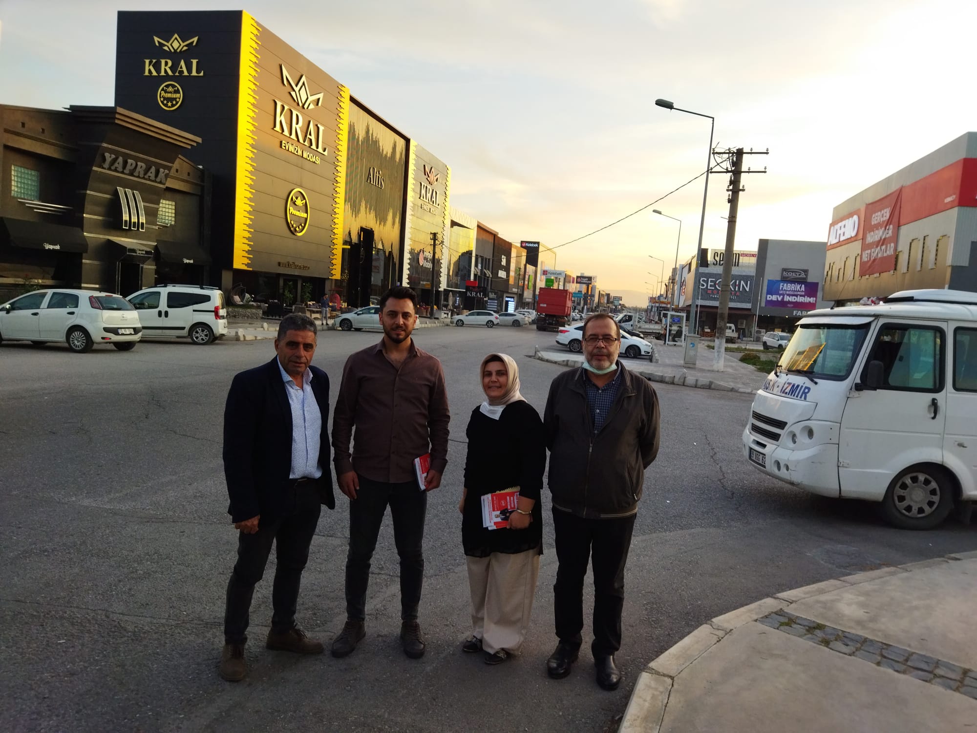 Kısıkköy esnafı İZBAN istiyor