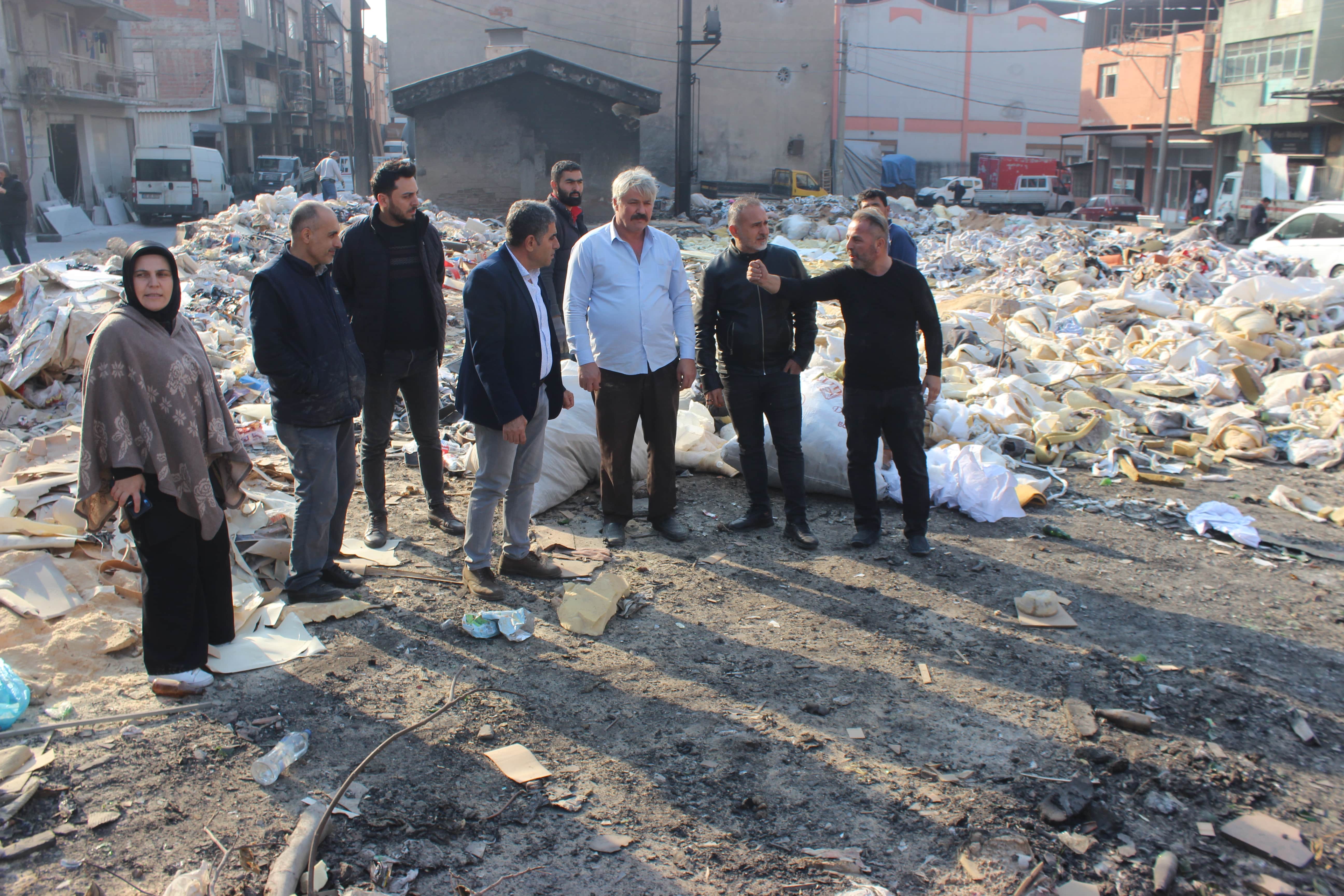 Esnaf çöp alanlarıyşa iç içe üretim yapıyor “Mobilyacılar sitesi itfaiyenin staj yeri haline geldi”