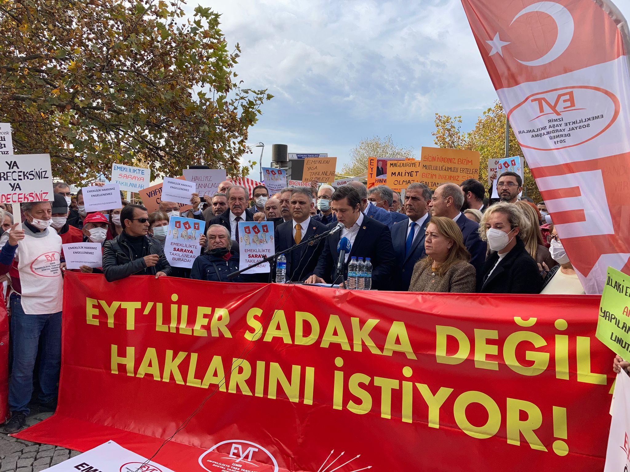 Başkan Yücel, “EYT’lilerin yük olacağını söylemek küstahlıktır!”