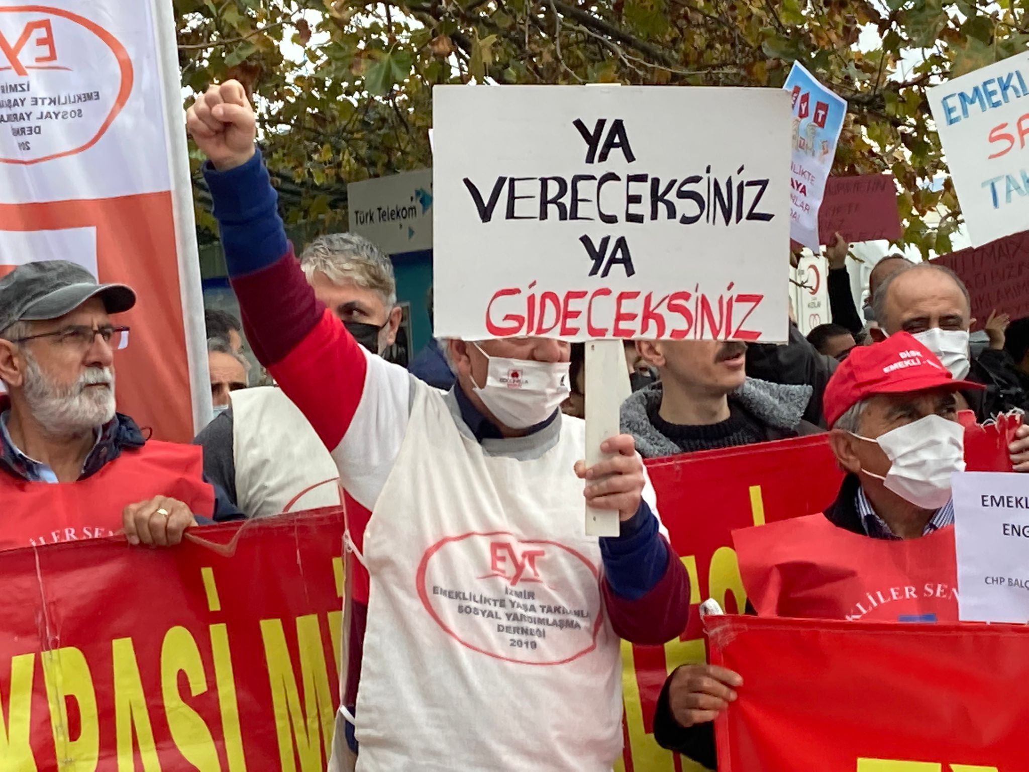 Başkan Yücel, “EYT’lilerin yük olacağını söylemek küstahlıktır!”