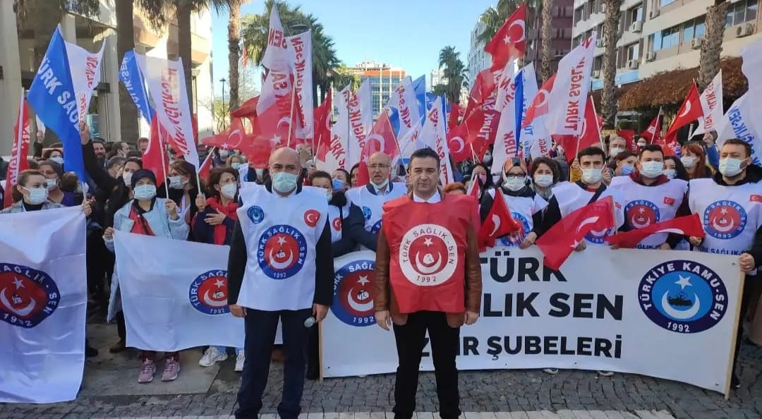 Sağlık çalışanları iş bıraktı: “Sağlık çalışanlarının arasına fitne sokulmaya çalışılıyor”