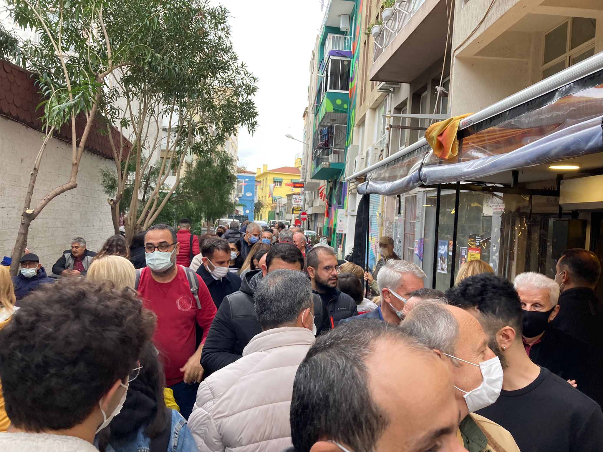 ‘Aziz’ izdihamı