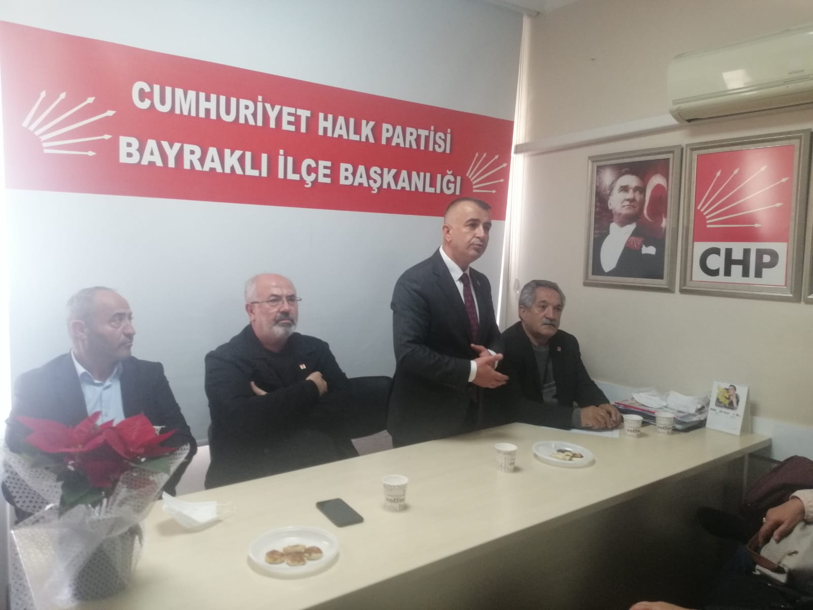 CHP Bayraklı’nın ilk adayı Samed Tekin: “Yönetimde olanlar bana biat etmesin”
