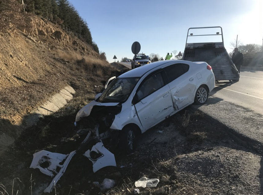 Emekli Sen'li Yılmaz ve eşi kaza geçirdi
