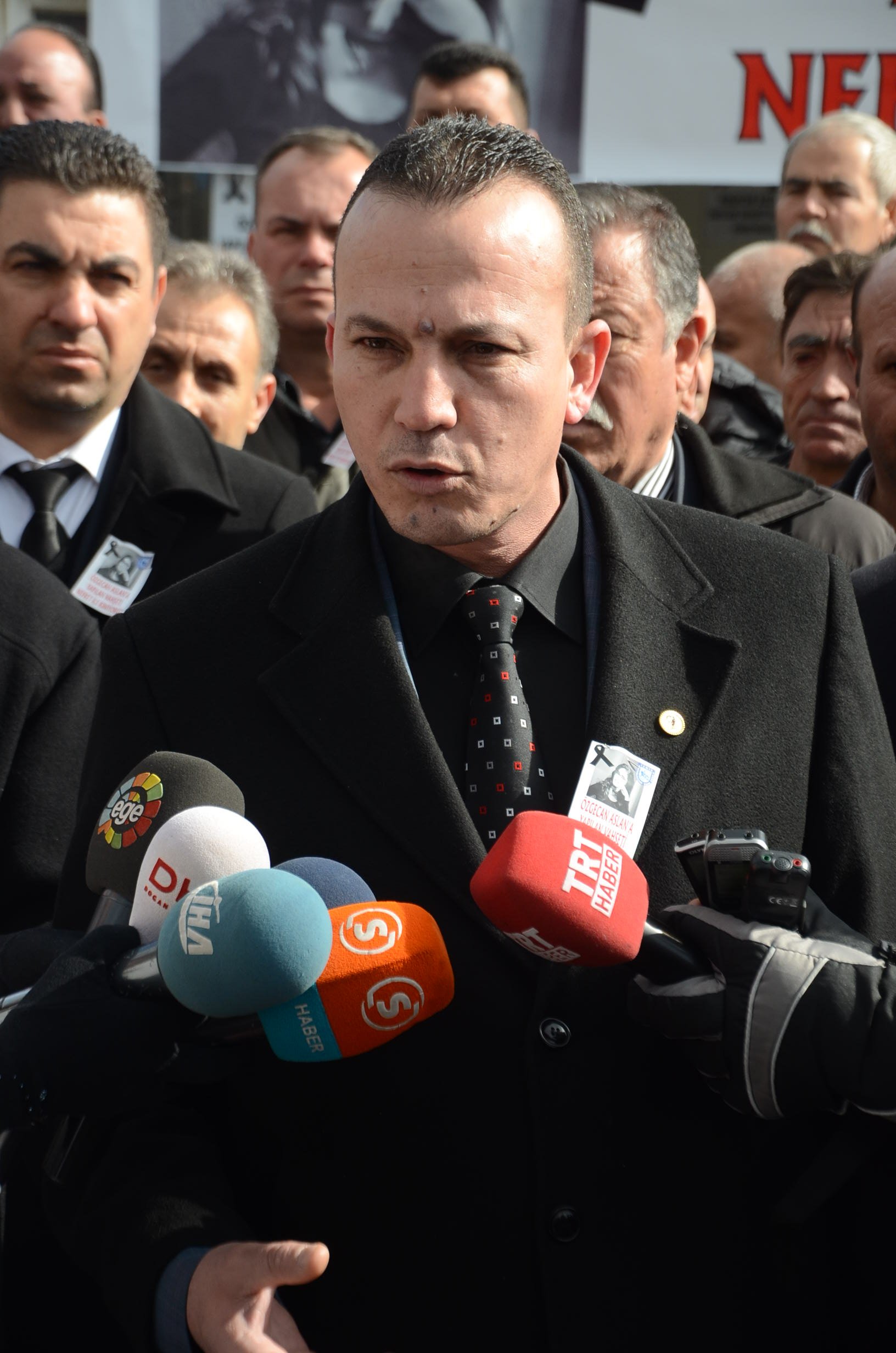 Minibüsçüler hükümete seslendi: 'Dayanacak gücümüz kalmadı'