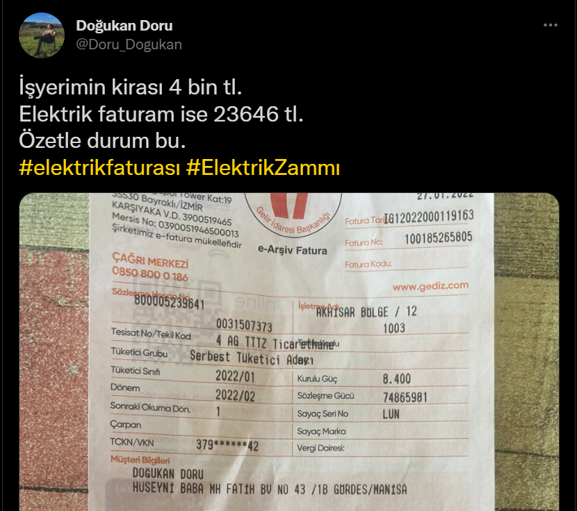 Esnaf, faturaları camlarına asarak elektrik zammına tepki gösteriyor