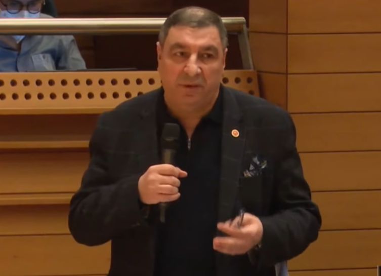 Büyükşehir’in gündemi ‘mezarlık problemi’: “Biz bu çifte standarttı kabul etmiyoruz”