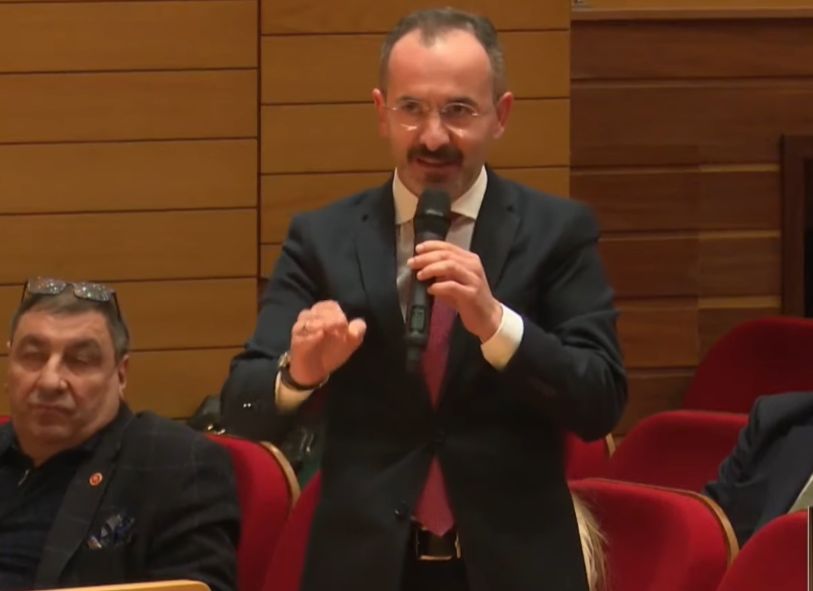 CHP’li Önal’ın o ifadelerine sert tepki: Hızal, “O ifadeler tutanaklardan çıkarılacak!”