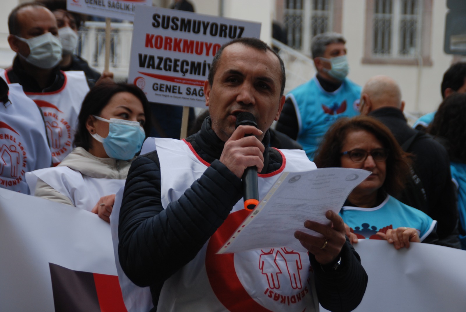 Hekimler, ASM'lere gelen faturaları yaktı