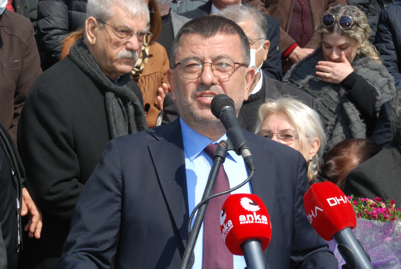 CHP İzmir’den TİS çıkışı: Yücel, “Bu Türkiye için utanç kaynağıdır”