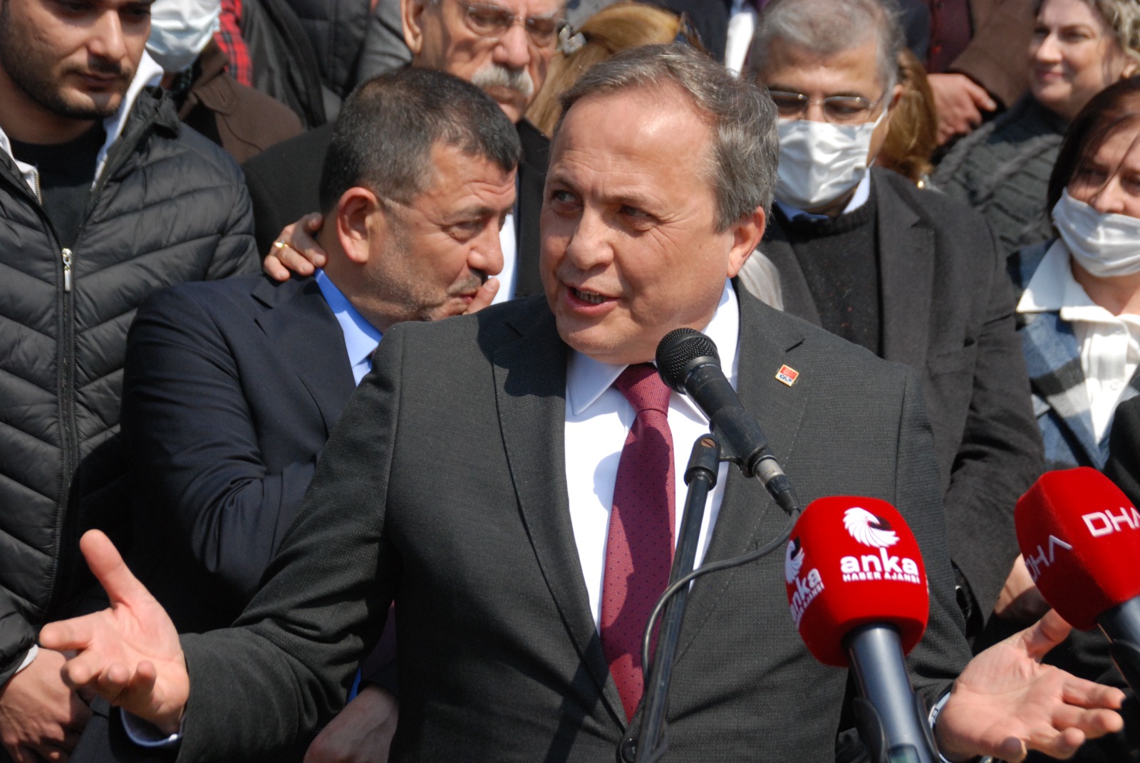 CHP İzmir’den TİS çıkışı: Yücel, “Bu Türkiye için utanç kaynağıdır”